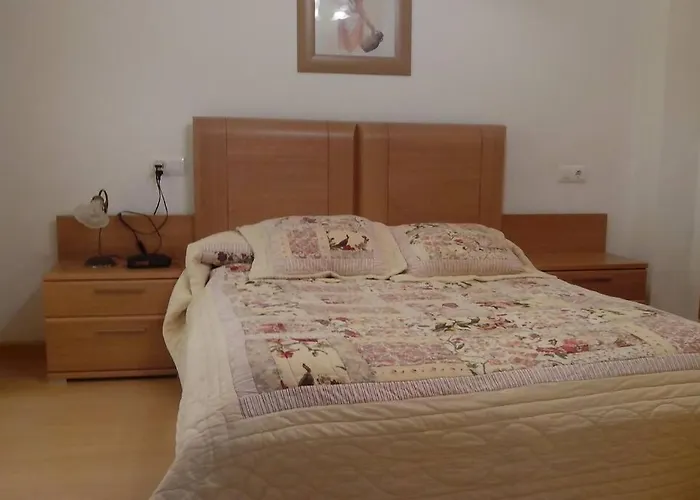 Bonito Apartamento De 3 Hab. Con Jardin